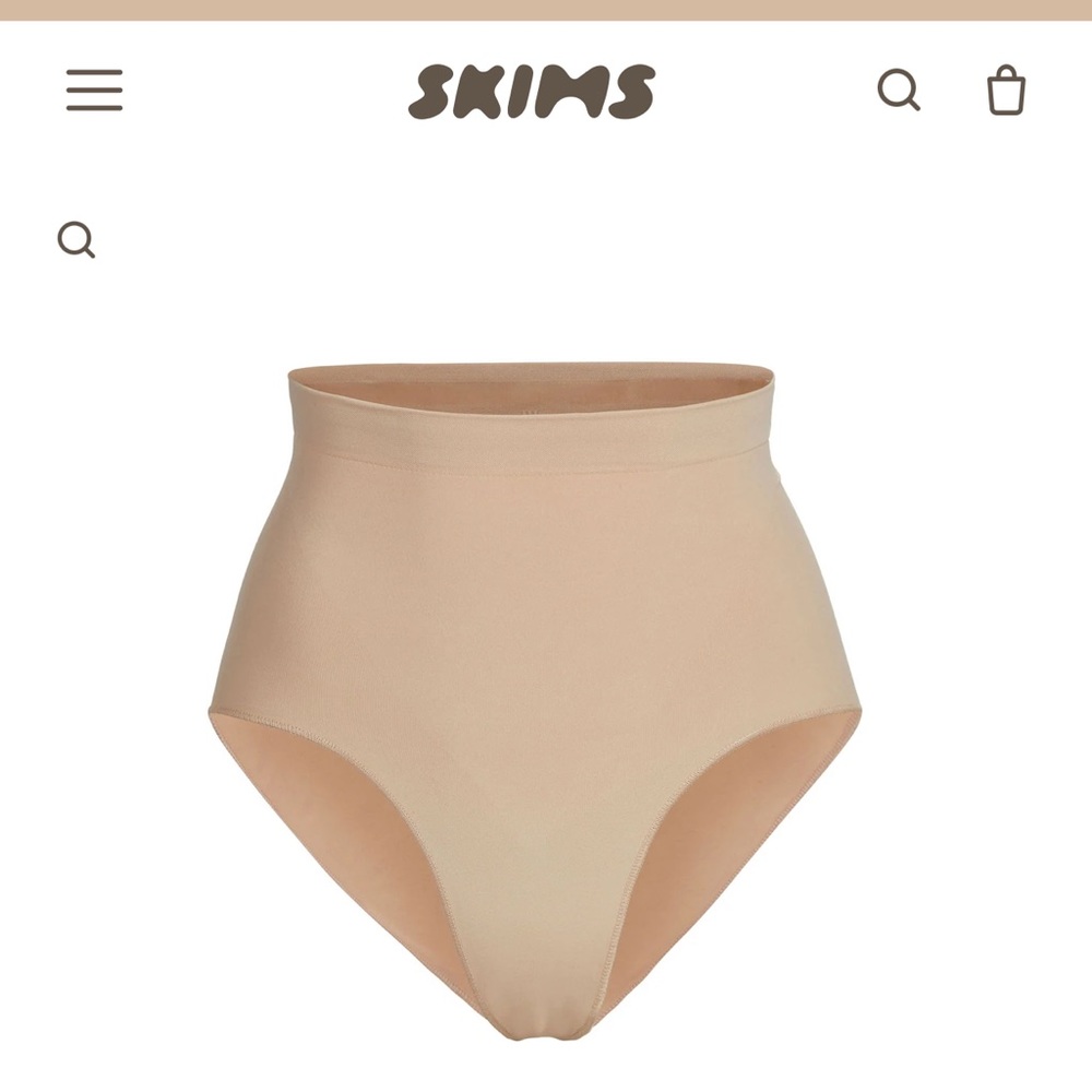 Skims Sculpting Mid Waist Brief BRAND NEW Size small/medium